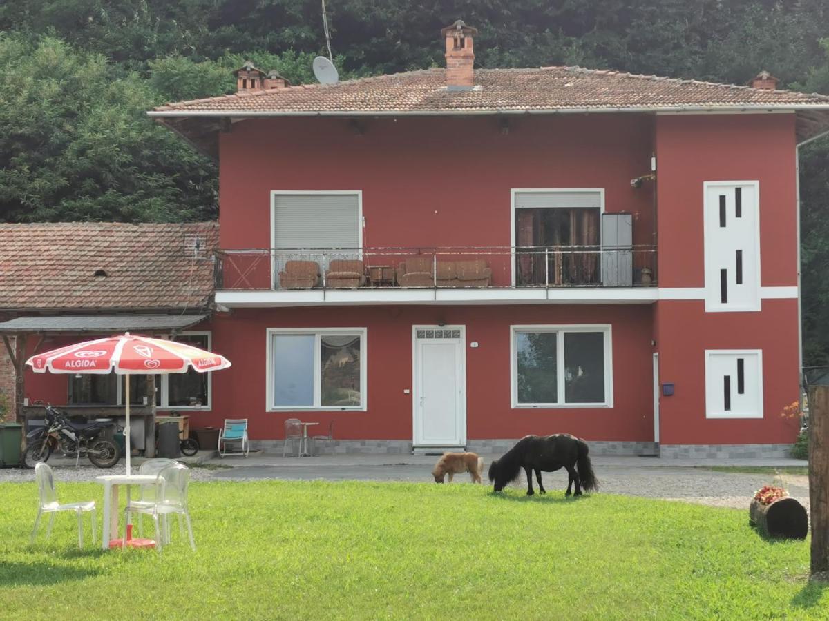 Hotel The Horse Pogno Exterior foto